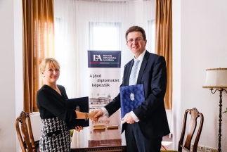 Együttműködési megállapodás született a Continental Csoport és a Magyar Diplomáciai Akadémia között