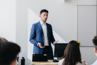 Külügyi Klub vendége Francesco Morini, az EU külügyi szolgálatának tudósítója volt