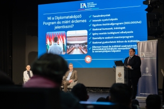 Tegnapi napon a Debreceni Egyetemen járt a Diplomataképző Programunkat népszerűsítő roadshow-nk